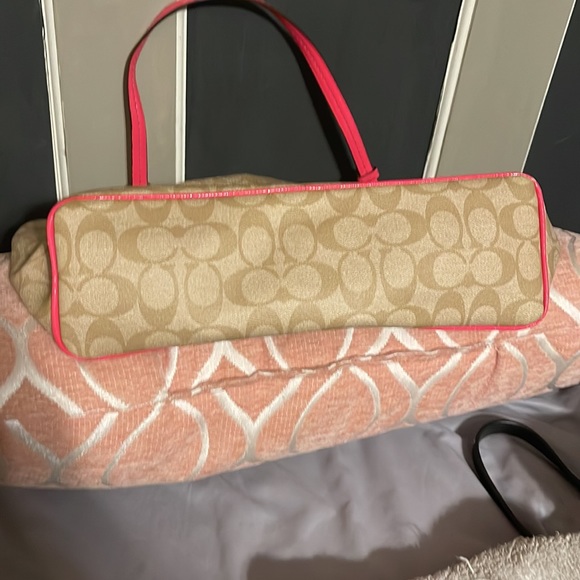 Pink Coach Bag - Picture 3 of 3